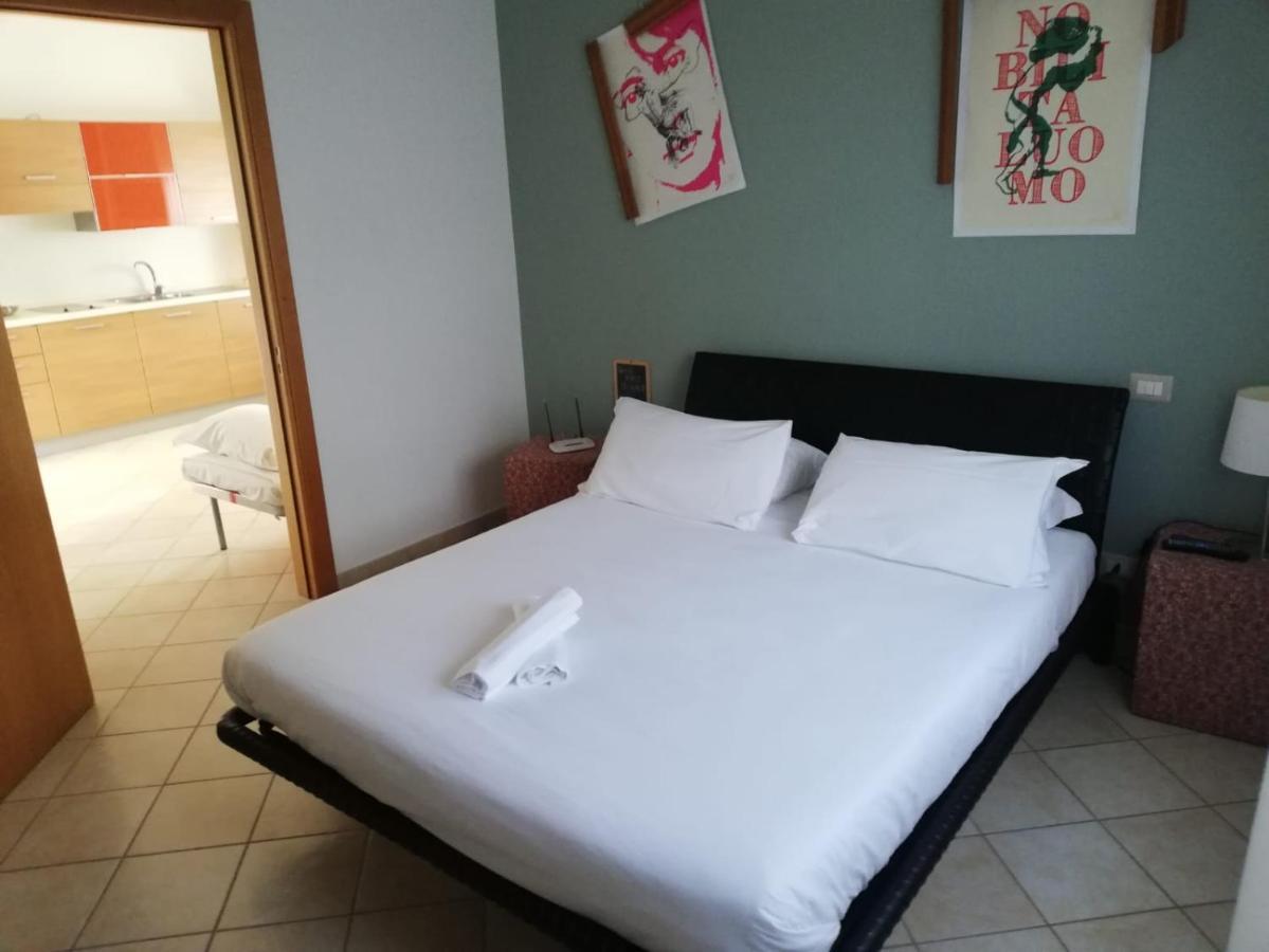 No Tag Urban Hotel Trani Eksteriør billede